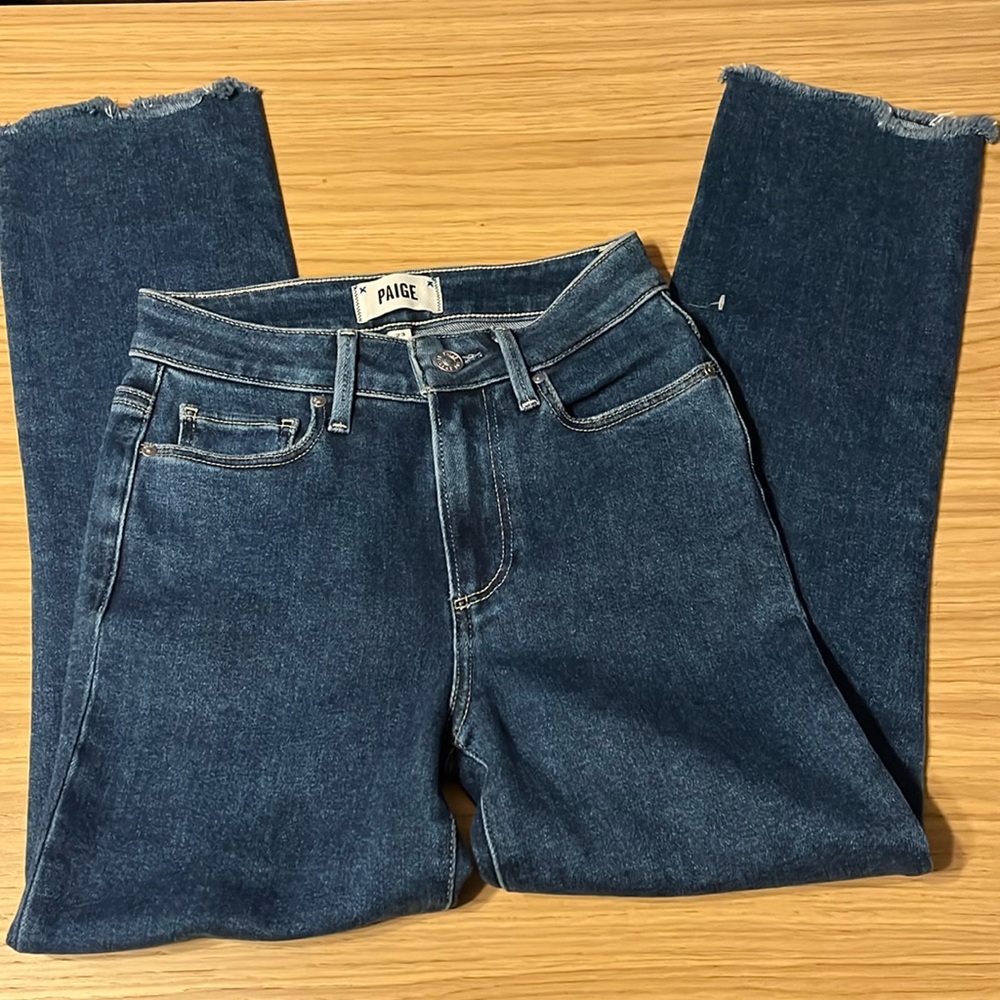 Paige Woman’s Jeans. 23